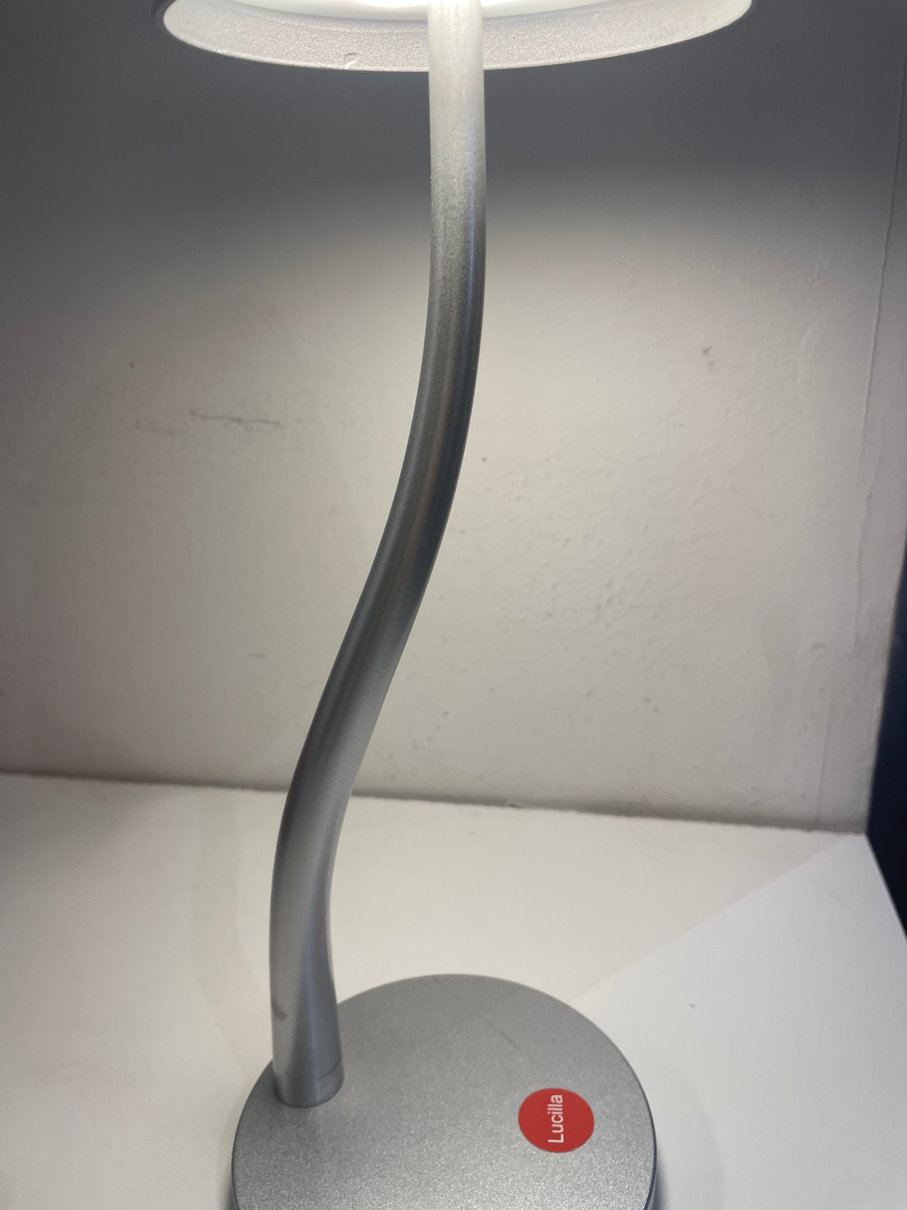lampada tavolo VIRGOLA